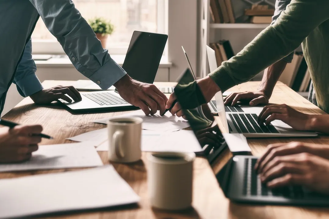 Erfolgreiche Gruppenarbeiten: Tipps für effektive Zusammenarbeit