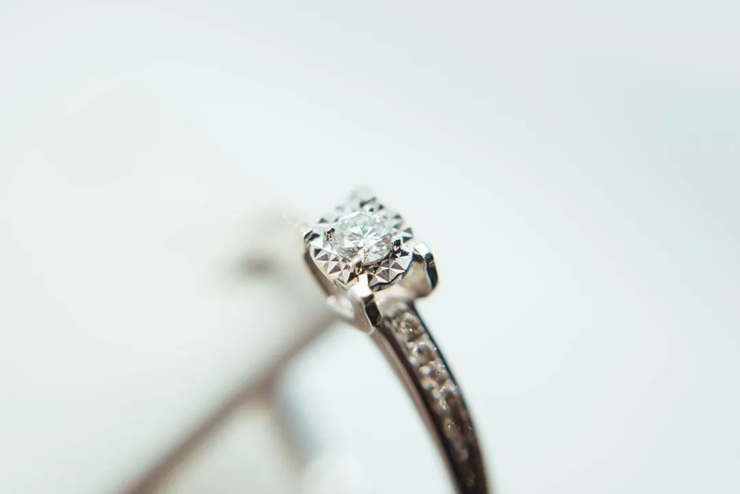 Gravierte Ringe: Elegante Accessoires für besondere Anlässe