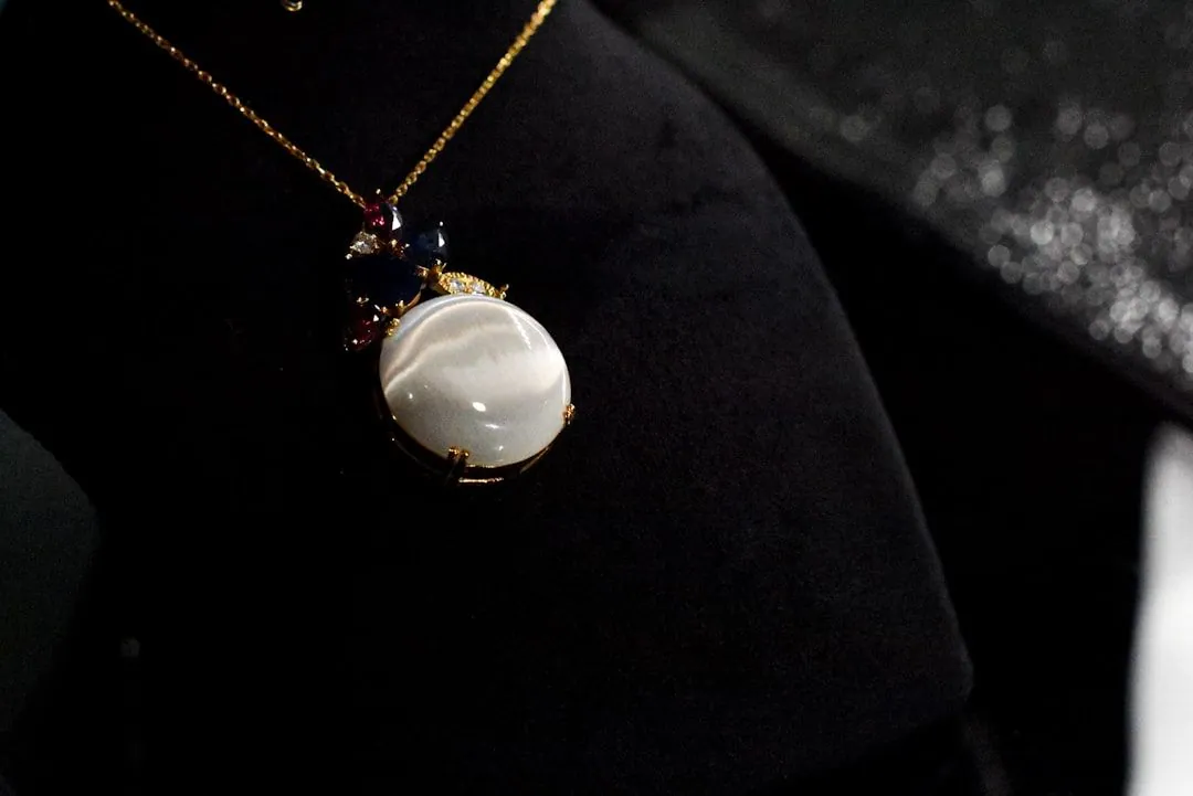 Der perfekte Brautschmuck: Eleganz und Stil